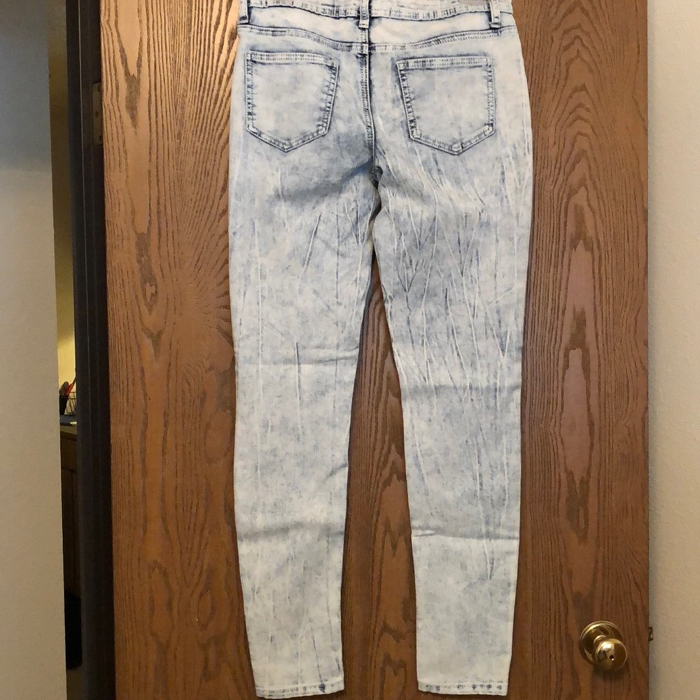 Revolt Jeans - Picture 2 of 5